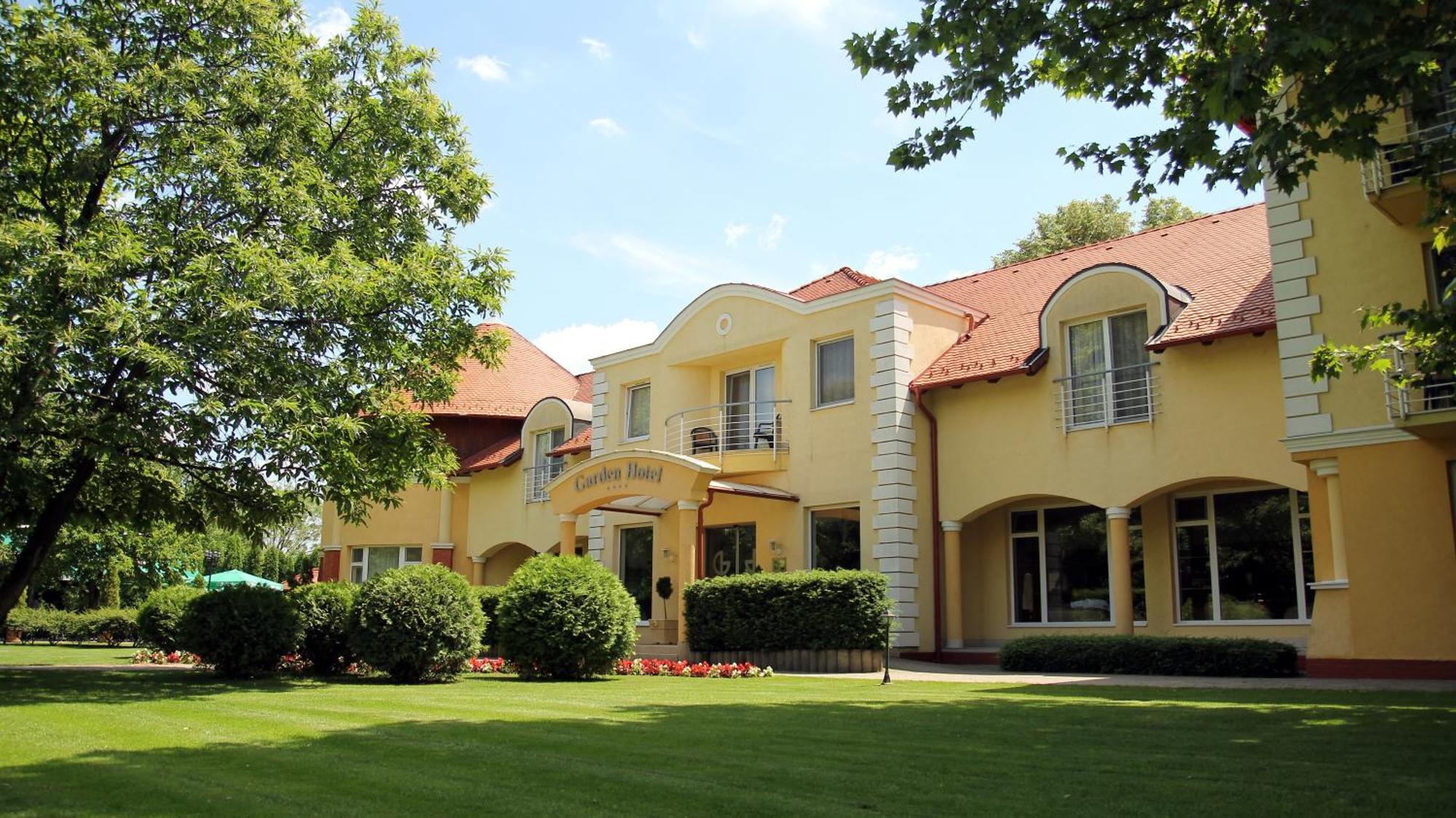 Garden Hotel Wellness és Konferencia Szolnok Exterior foto